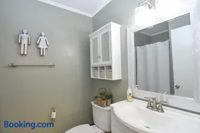 Three bed, Two Bath Townhome - Image 3