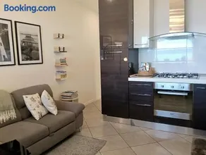 Lake Como PORTO VECCHIO - Charming Lakefront Apartment in the Heart of Domaso - Image 3