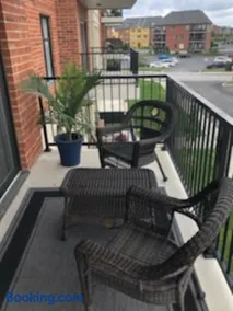 Luxurious Apartment in Brossard with Terrace - Image 2