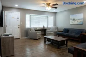 Lakeview Room 2 Queens - 23 - Image 4