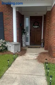 Unpack26 comfy 2BR near the Mall & Restaurants - Image 2