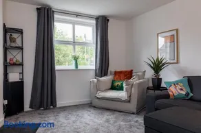 Countryside Stay Near JCB, Peaks & Alton Towers - Image 5