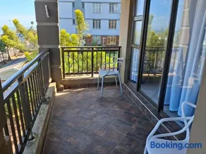28 Breaker View 3-bedroom beach apartment - Image 3