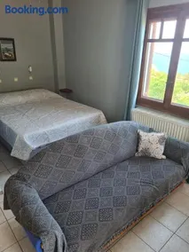 SPITIKARIOTIKO Panoramic Home - Image 2