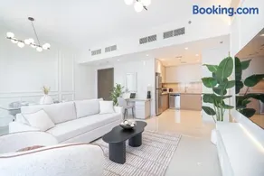 Elegant apartment in Dubai Creek Harbour - Image 2