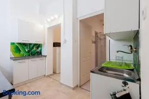 2 STUDIO - Image 2