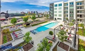 Luxury 2BR Steps from Railroad Park - Image 5