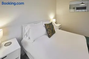 Host & Stay - Studio No.8 - Image 3