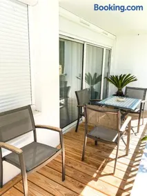 T3 Moderne avec balcon terrasse et parking gratuit - Image 2