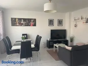 Promienna Rezydencja - bright holiday home - Image 1