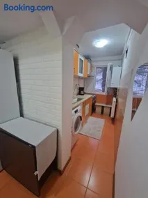 Two-room apartment - Image 1