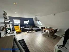 Cozy 55 M² Top Floor Apartment - Image 2