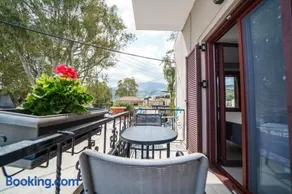 Dimitra & Deslina Luxury Αpartments - Image 4