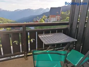 Plein sud, grande pièce de vie, vue imprenable sur les montagnes et parking couvert privé - Image 3
