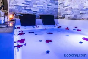 Suite&Spa -Love Room Jacuzzi&Sauna Privatif Vienne - Image 3