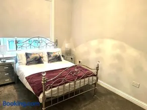 Cosy two bedroom apartment - Image 1