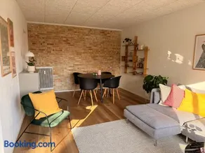 Cozy, totally renovated apartment, sleeps 6 - Image 4