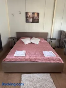 IGI Apartments - Image 3