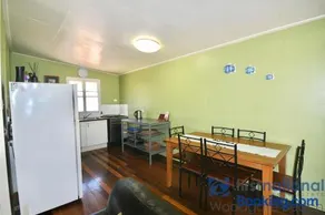 10 Fifth Avenue - Image 5