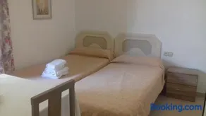 Apartamentos Mediterraneo - Image 2
