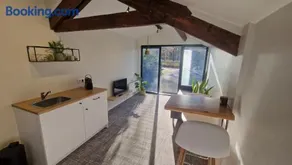 Suite 21 - Image 2