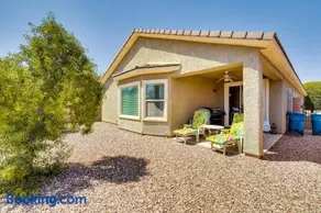 Dog-Friendly Las Vegas Rental Home w/ Private Yard - Image 2