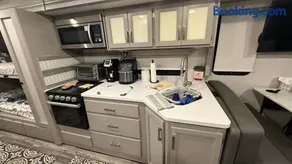 Private Cozy R/V , for your enjoyment - Image 4