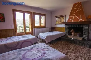 Casa Sisquet, Casa rural para 15 personas con jardín, barbacoa y sala de juegos al Pallars - Image 1