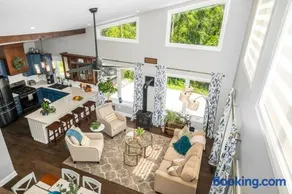 Island Chalet - Image 2