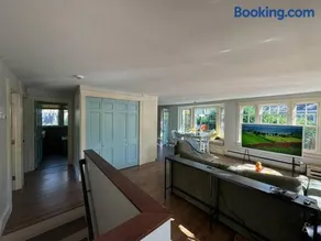 Charming Cottage - Image 3