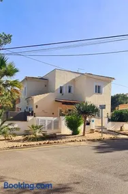Casa Ladena - Image 1