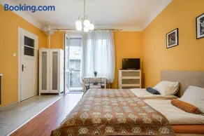 BpR Cercle Point Apartment - Image 1