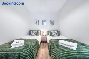 Contractors Welcome - 2 Bed Potters Bar - Free Parking - Direct London - Image 2