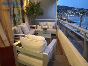 Premium Sea Front Apartment - Image 5
