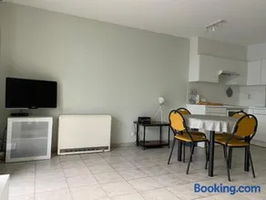Appartement met aparte slaaphoek, garage en balkon - Image 2