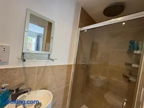 Studio-2 Staines,Heathrow, London-own entrance - Image 2