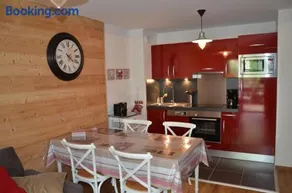 Le Petit Verger 104 - Image 3