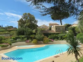 Appartement 2 pièces climatisé avec parking et piscine à Sainte-Maxime - Image 1
