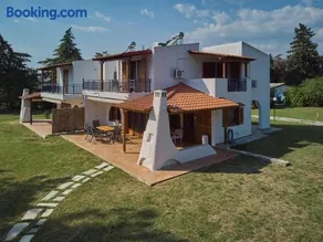 Summerday Villa Private Beach - Image 3