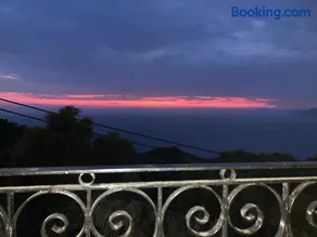 Dielino Amazing Sunset View - Image 2