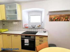 Apartment Veli Dvor - Private House in Old Town Cres - Image 2