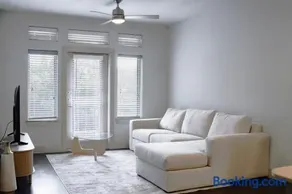 Cozy Luxury Getaway - Image 3