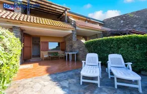 Maison de vacances avec terrasse, jardin et barbecue | Vue jardin - Image 2