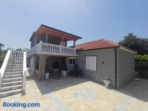 Hamit House Vacation - Image 4