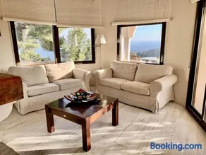 Exclusiva Villa Piscina Privada y Vistas al Mar - Image 3