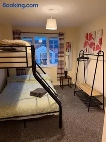 Large, 3 Floors, Sleeps 14, 3 Baths, View, Parking, Grimsby Cleethorpes - Image 4