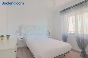 C85 - Brand New 3 Bedroom Apartment by the Center - Image 2