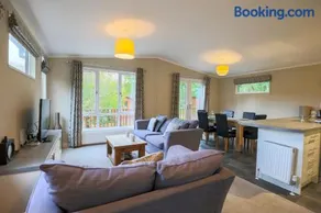 Charming Copse Corner Lodge - Spa Resort - Devon - Image 5