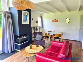 Spacious home in Zwiggelte - Image 4