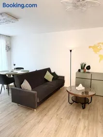 Moderne Ferienwohnung Nähe Phantasialand & Köln kleine Auszeit 2 - Image 2